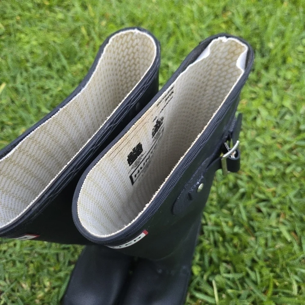 Hunter Black Original Rubber Rain Boot